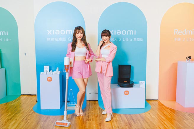 農曆年前家家戶戶都忙著備年貨、大掃除，而小米今年也貼心地準備了「小米年貨節」，另Xiaomi無線吸塵器G11（見圖）也於17日正式開賣，24日前購買即贈米家無線吸塵器mini。（小米提供）