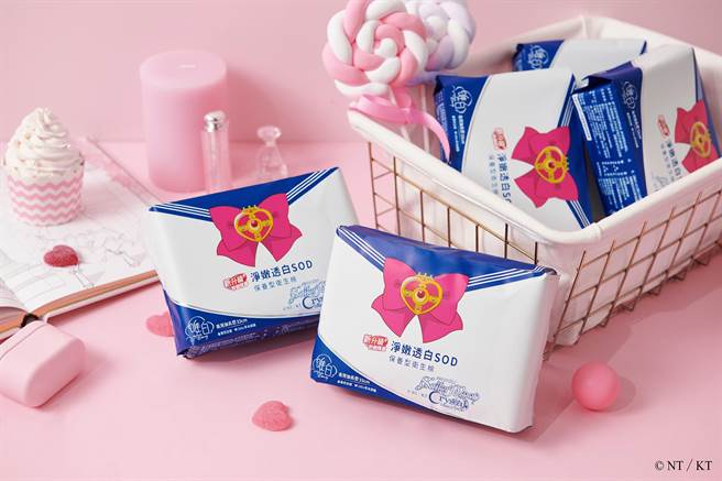 美少女戰士Crystal夜用加長型新升級 薄荷涼感清爽純淨。（唯白Vichy's Diary提供）