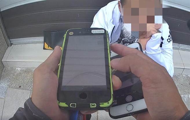 台南警方17日兵分多路逮捕6男1女到案送辦。(讀者提供／曹婷婷台南傳真)