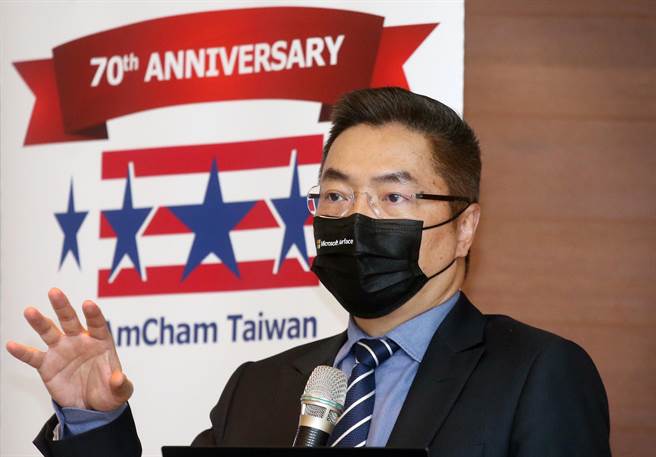 台灣美國商會19日召開「2022年商業景氣調查」記者會，會長施立成表示，全球對於台灣出口產品需求仍高，會員企業高度看好台灣的經濟前景。（范揚光攝）