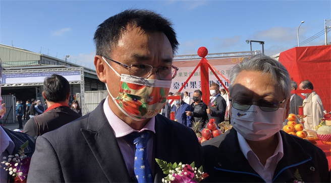 農委會主委陳吉仲強調，只要冷鏈體系建立好，今年所有鳳梨釋迦在年底的一定可以更順暢。（陳世宗攝）