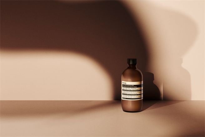 Aesop轻柔洁面乳200mL， 1500元。（Aesop提供） 