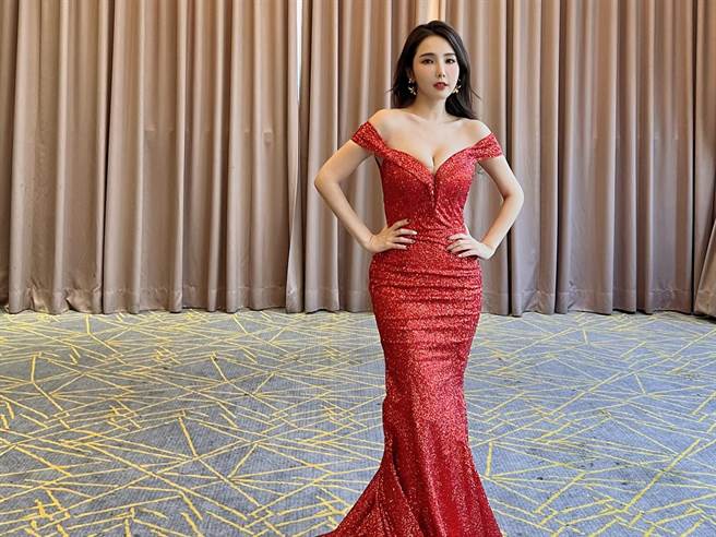 朱琦郁好身材相當吸睛。（圖／取材自Catherine C 朱琦郁
臉書）