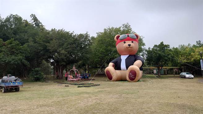 走马濑农场1月21日起至9月11日止推出「熊爱走马濑-泰迪熊嘉年华特展」，数百只大小不一可爱的泰迪熊将以各种造型出现在走马濑农场园区。（走马濑农场提供／刘秀芬台南传真）
