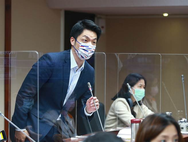 郭正亮認為，綠營最近砲打台北市長柯文哲，其實是針對國民黨立委蔣萬安而來。（資料照/陳信翰攝）