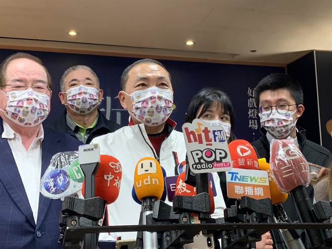 过年拜拜发福袋？侯友宜：看疫情变化。（叶德正摄）