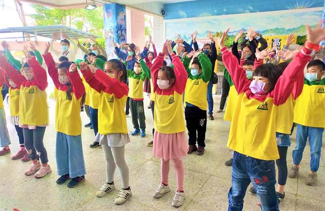 「寒假學童動滋動」，讓學童寒假在家，也能防疫健身。（高巿府提供）
