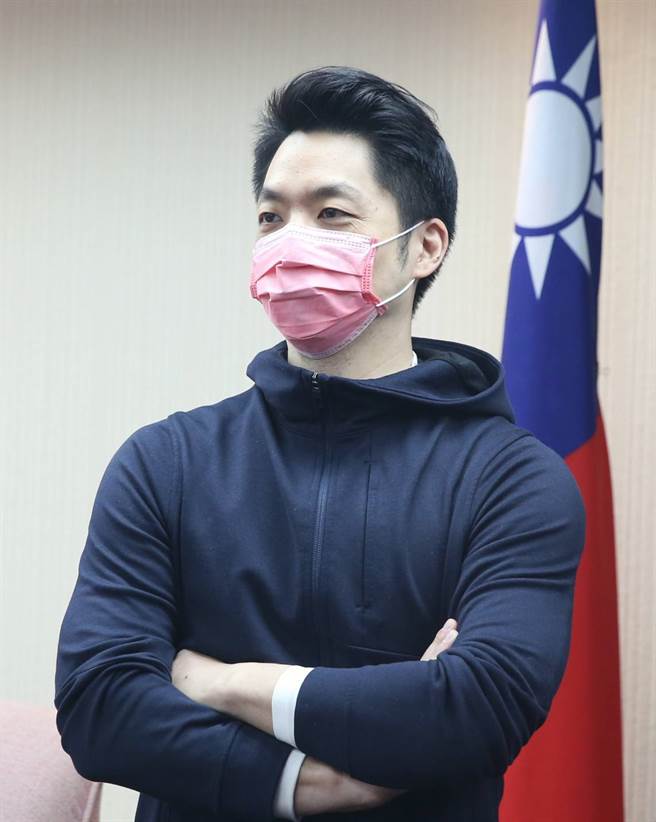 国民党前台北市市长郝龙斌19日在广播节目受访表示，国民党、民眾党2022应该共推候选人，主张国民党立委蒋万安（图）、台北市副市长黄珊珊「民调谁赢谁出来」。（王英豪摄）