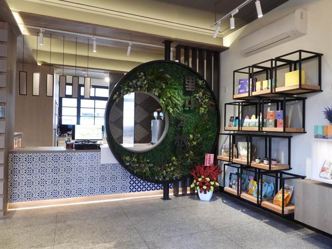 花莲富里工作站33年前因林务局组织改革后，即无人使用，沦为閒置空间，花莲林区管理处斥资780万元，利用4年时间整修，并与富里乡农会合作，作为推广国产材、林下经济与农特产品基地。（罗亦晽摄）