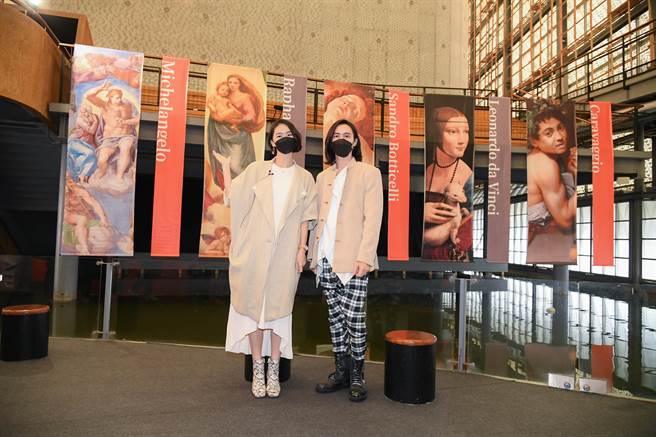 鍾瑶、田士廣開箱體驗「會動的文藝復興 沉浸式光影藝術展」。（三立提供）