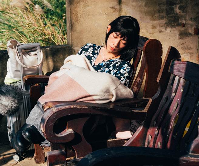 王可元在《阿媽》首次男扮女裝。(公視台語台提供)