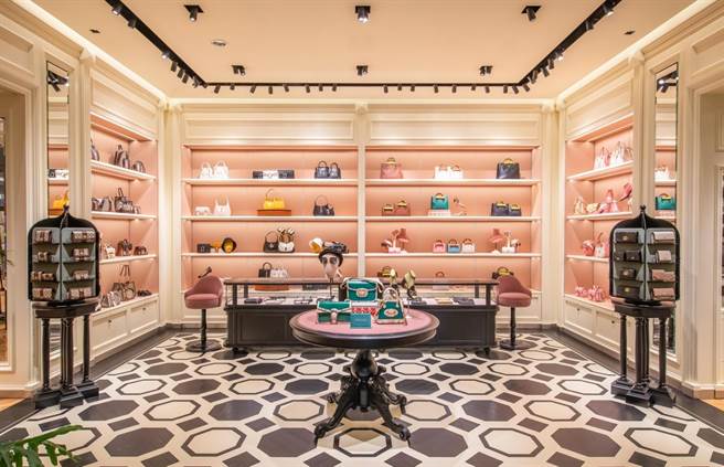 GUCCl去年11月在台南新天地改装，业绩成长约6、70%。（GUCCI提供）