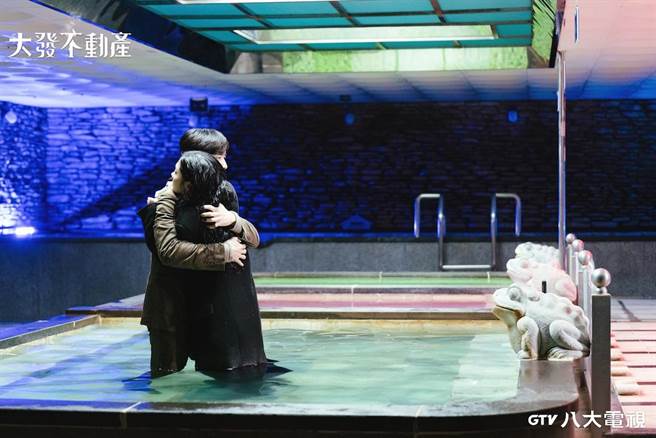 张娜拉诠释溺毙戏，令观眾感到无比窒息。（八大提供）