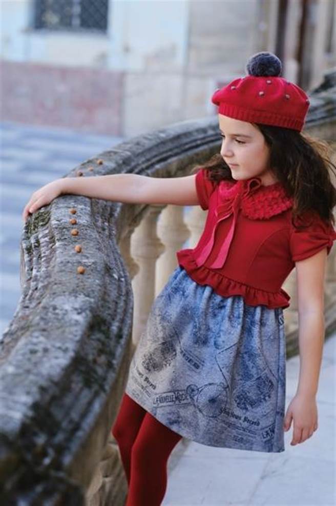 tutto piccolo红色拼接洋装，5980元。（BELLAVITA提供）