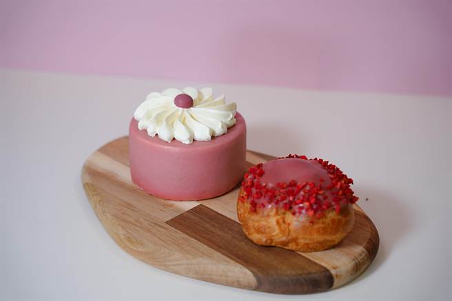 mon  gâteau梦卡朵与全球最热门粉红巧克力「Ruby红宝石巧克力」合作，开发2款情人节主题甜点。（mon  gâteau梦卡朵提供） 