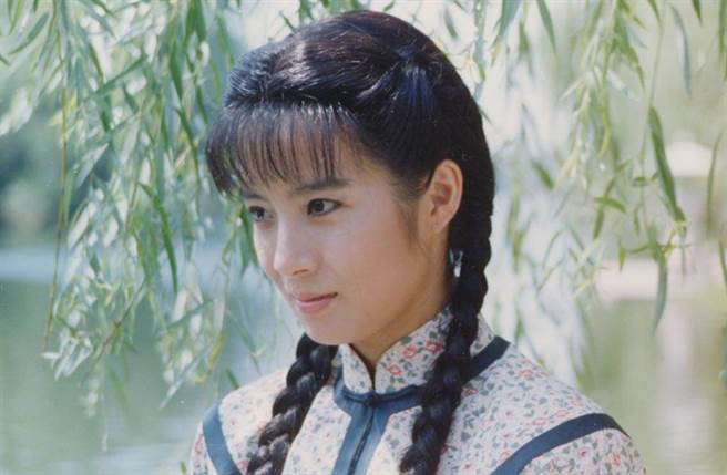 岳翎在《青青河邊草》中飾演杜青青，讓影迷至今難忘懷。(中時資料照片)