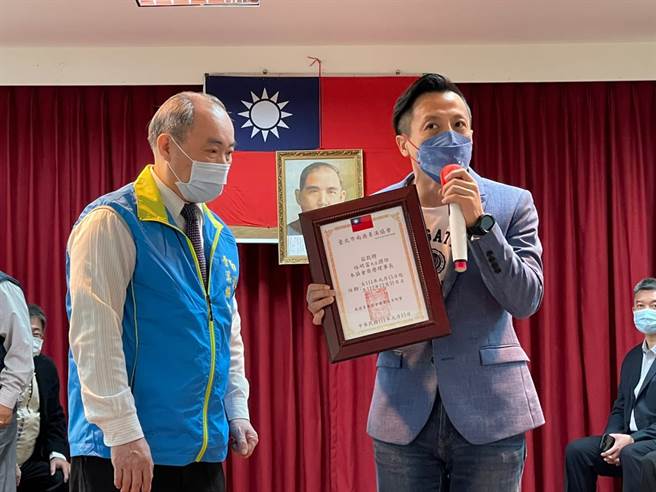 國民黨台北市議員李明賢接任南港青溪協會理事長。（圖／取自臉書「李明賢 -阿賢之聲」）