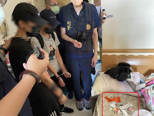 警方突破心防，2人承认犯案，并带回现场模拟。（台中市警第二分局提供／张妍溱台中传真）