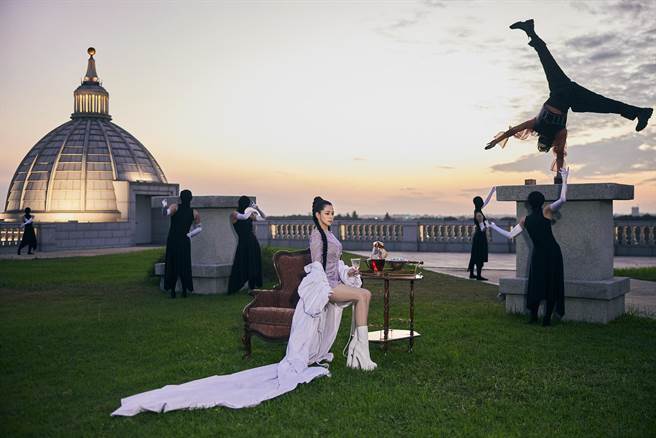 徐若瑄将于5月首度攻蛋。（索尼音乐提供）