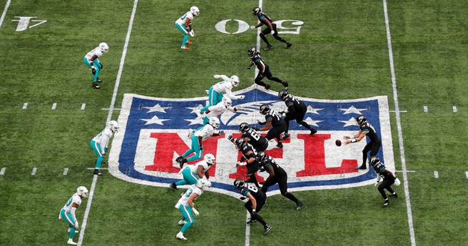 此为NFL赛场照，非本人(路透社资料照)