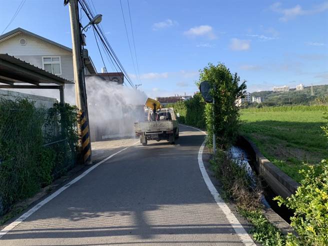 位於竹北市的親親果農場傳出確診者造訪足跡，新竹縣環保局19日前往消毒，採檢結果20日出爐，全為陰性。（翻攝照片）