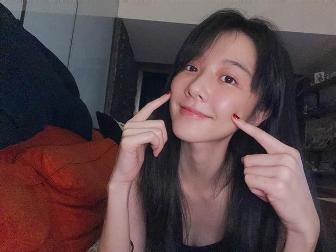 1989年生的邵雨薇以气质女伶着称。（图／脸书@邵雨薇）