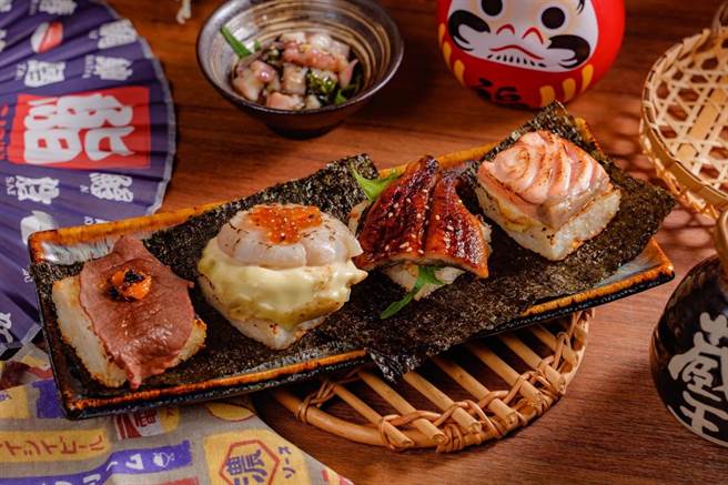 「藏王日式食堂」全台首店於Global Mall桃園A19登場，獨家推出多款烤飯糰，百元即可品嚐日本A5和牛。（Global Mall提供）