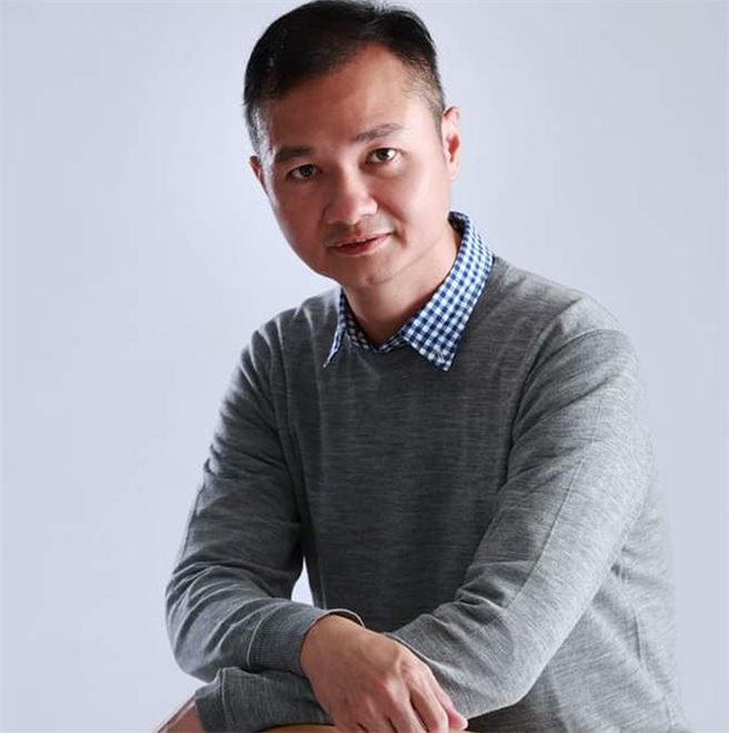 新北市莺歌区跆拳道协进会总干事陈尉勇涉嫌用电脑修图软体变造活动照片，分别向中油、法务部保护司、农委会林务局、台电等公司诈领约8万元补助，讯后检方谕令8万元交保。（蔡雯如翻摄）
