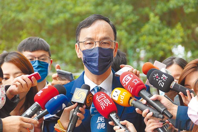 備戰年底九合一選舉，國民黨主席朱立倫昨在中常會指出，國民黨將提最強選將，把內耗降到最低。（趙婉淳攝）