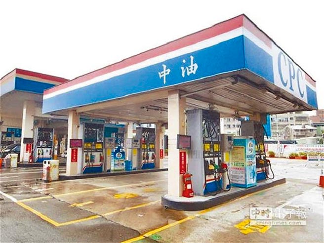 中油员工黄耀进、黄英杰违法组成枪手集团，协助29位考生考上中油、台电等国营企业，事件曝光后，中油认为名誉受损提告求偿，但法官认为，事件爆发后，中油报考人数不减反增，认定中油名誉没有受到影响，判中油败诉。（本报资料照片）