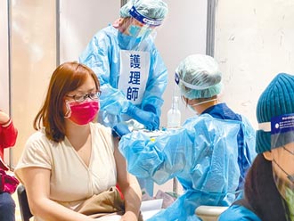 台北加開接種站 高端、BNT 增1.1萬劑