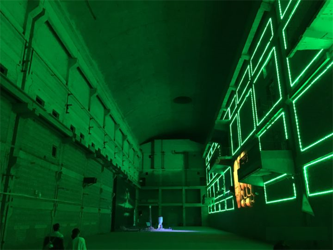 816工程10年前开放外界参观，高耸的地下工厂气势惊人。（图／网路）