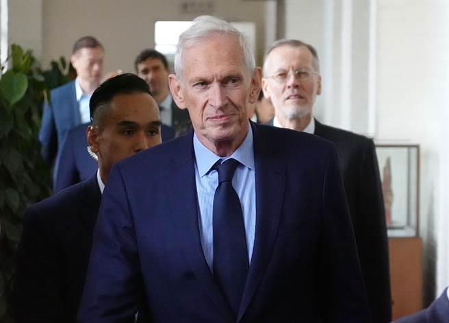 图为美国在台协会主席莫健（中）。（资料照/姚志平摄）