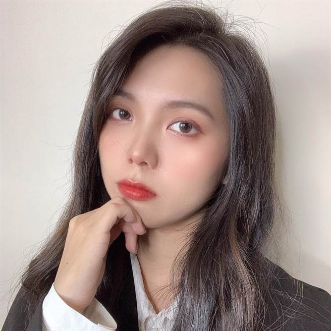 民眾党基隆市仁爱区议员候选人李依芩。（图／取自李依芩脸书）