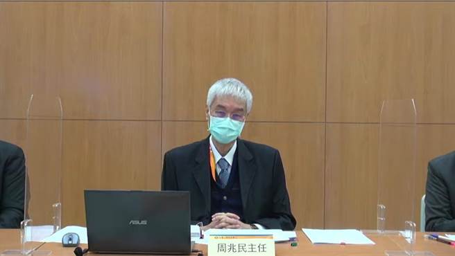 大考中心主任周兆民表示，今早传出桃园復旦高中有学生家人确诊，桃园市政府已完成清消，该考场如常办理学测。(李侑珊翻摄)