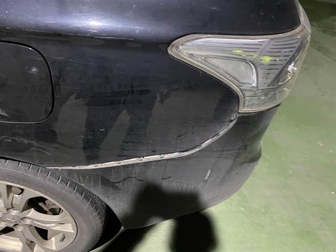 庄男酒后破坏邻居车辆。（警方提供）