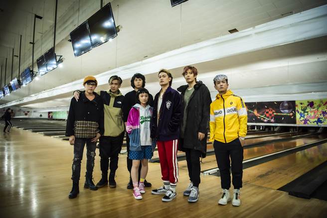 八三夭邀请金马新人方郁婷与帝刘子铨演出〈我不想你想你了〉MV。（KKLIVE提供）