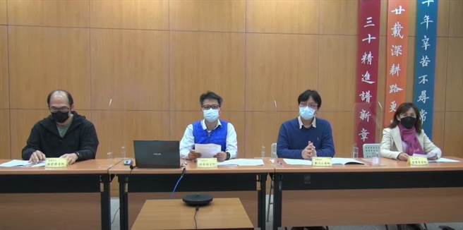 111学年度大学学测第二科考科为自然，各科老师认为，今年跨领域试题较多，除了出现不少图表、情境、探究与实作等题型。(李侑珊翻摄)