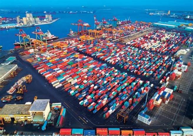 高雄港疫情扩大引发人心惶惶，港口如何加强把关引注目。（截自台中港务分公司网站）