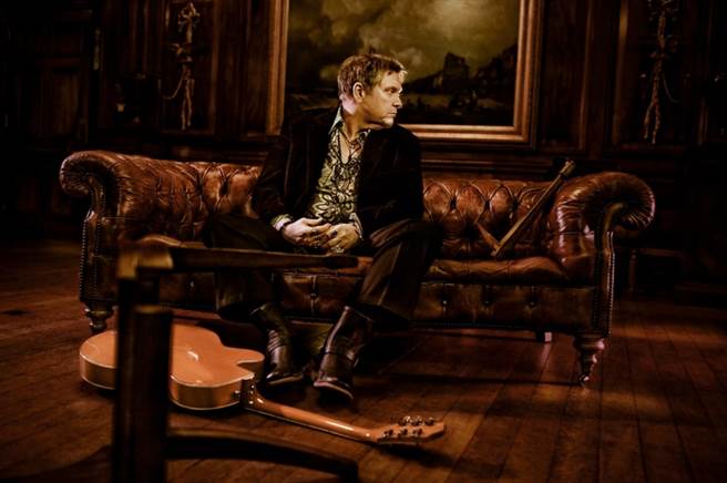 美国资深男星「肉卷」（Meat Loaf，本名Michael Lee Aday）。(图/ 摘自Meat Loaf脸书)