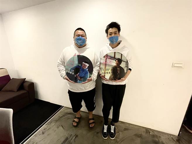 侯彦西（右）和大蛇丸在影厅内妙语如珠，不停逗笑观眾。（皮诺丘电影提供）