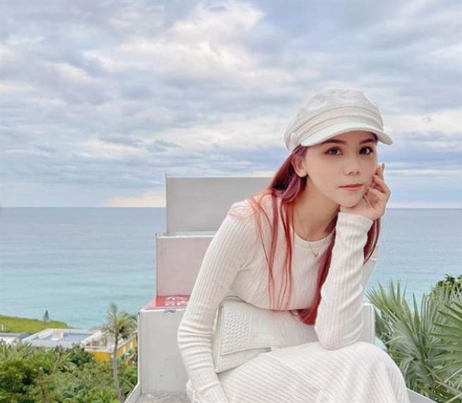 超人气YouTube团体「反骨男孩」性感成员蕾菈（Lyla）。(图/ 摘自蕾菈IG)