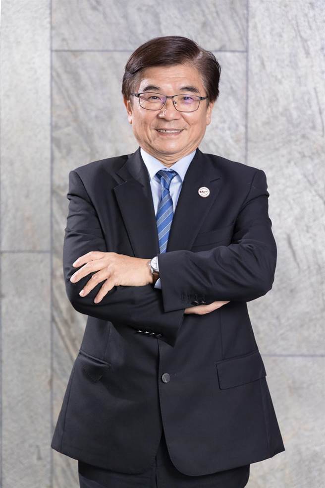 虎年新气象，出游走春保障要有，图为富士达保经董事长廖学茂。图／富士达保经提供