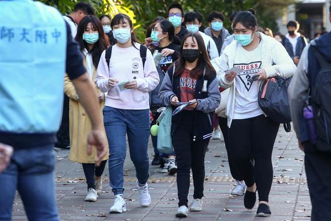 今年学测数A就连补教名师都认证是歷年最难，考生哀鸿遍野。(示意图／邓博仁摄)