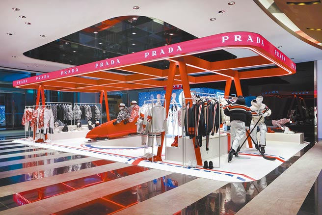 Prada On Ice期间限定店外观。（Prada提供）