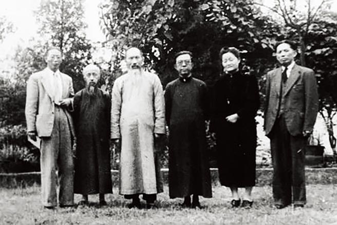 左起：罗隆基，沈钧儒，张澜，左舜生，史良，章伯钧。（时报出版提供）