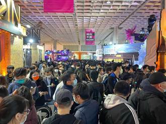 台北電玩展人潮擠爆 現場照片曝光 網嚇傻：防疫破口