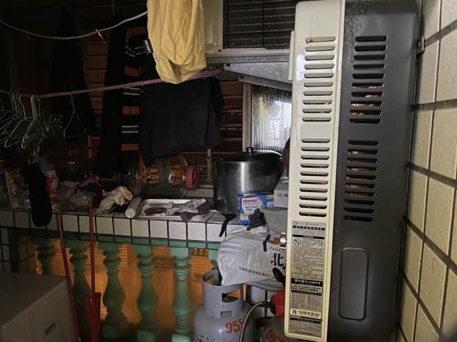 發生一氧化碳中毒事件，與陽台加裝百葉窗、通風不良有關。（宜蘭縣消防局提供／李忠一宜蘭傳真）