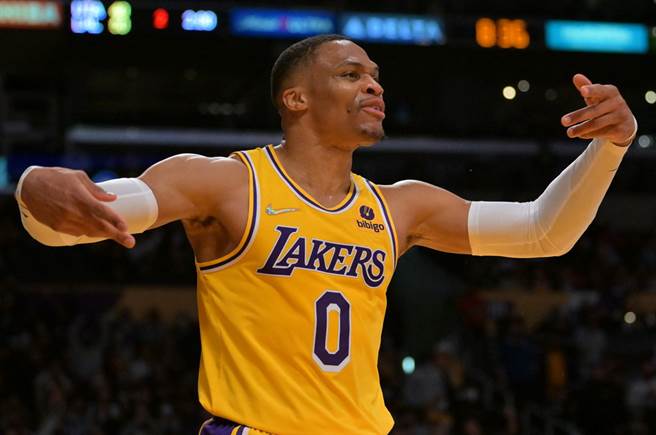 只要湖人给出足够选秀权，就有机会把韦斯布鲁克丢回给火箭。(路透资料照)