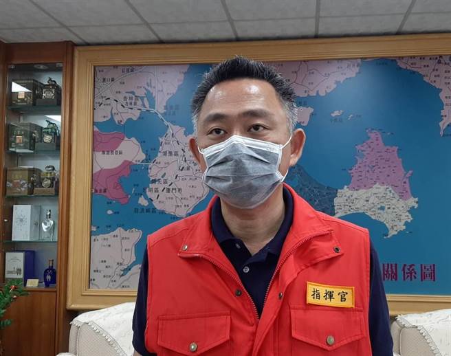 楊鎮浯縣長期待進一步落實醫療照顧服務，減輕鄉親的經濟負擔。（李金生攝）